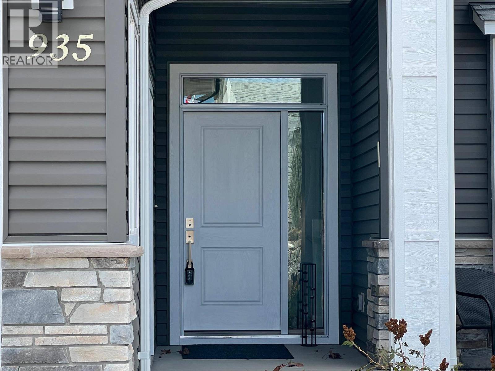 Vernon, BC V1H1Z1,935 9th Avenue