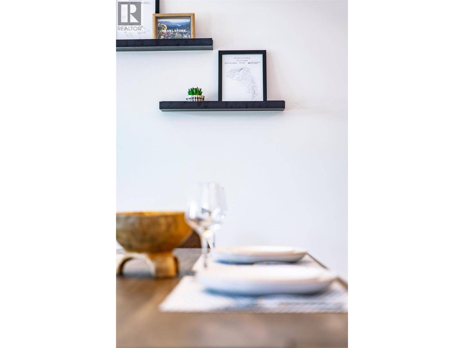 Revelstoke, BC V0E2S0,1701 Coursier AVE #3405