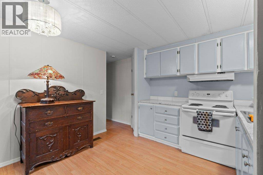 Salmon Arm, BC V1E2N4,1361 30 ST Southeast #43