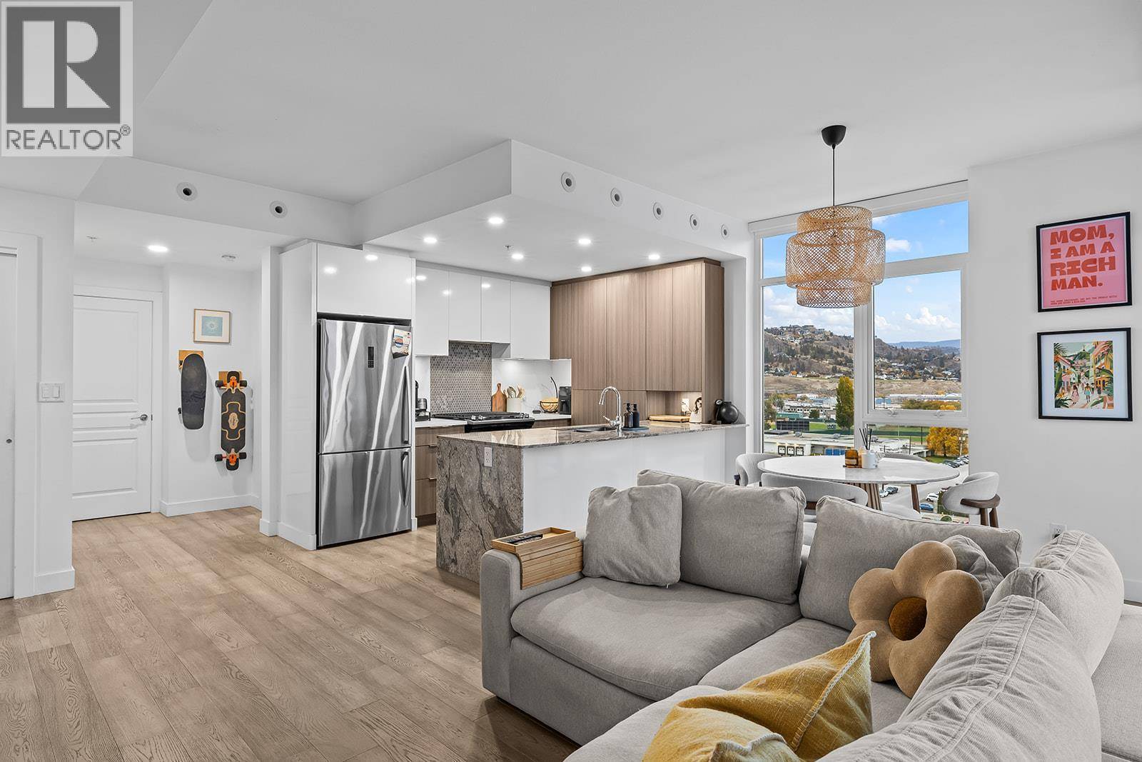 Kelowna, BC V1Y0G2,1151 Sunset DR #905