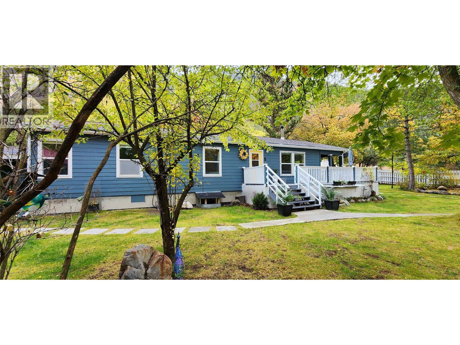 Hedley, BC V0X1K0,5302 WEBSTER Street