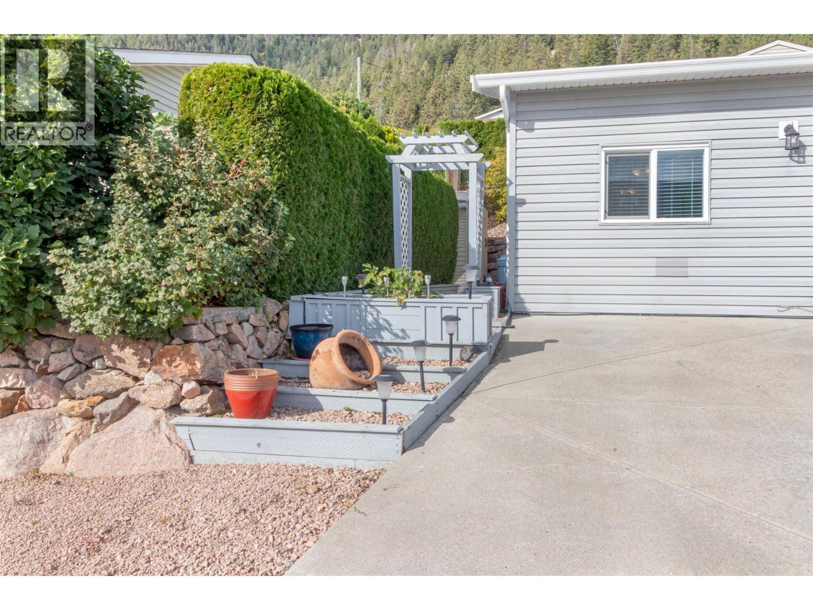 Lake Country, BC V4V2K2,17610 Rawsthorne RD #25