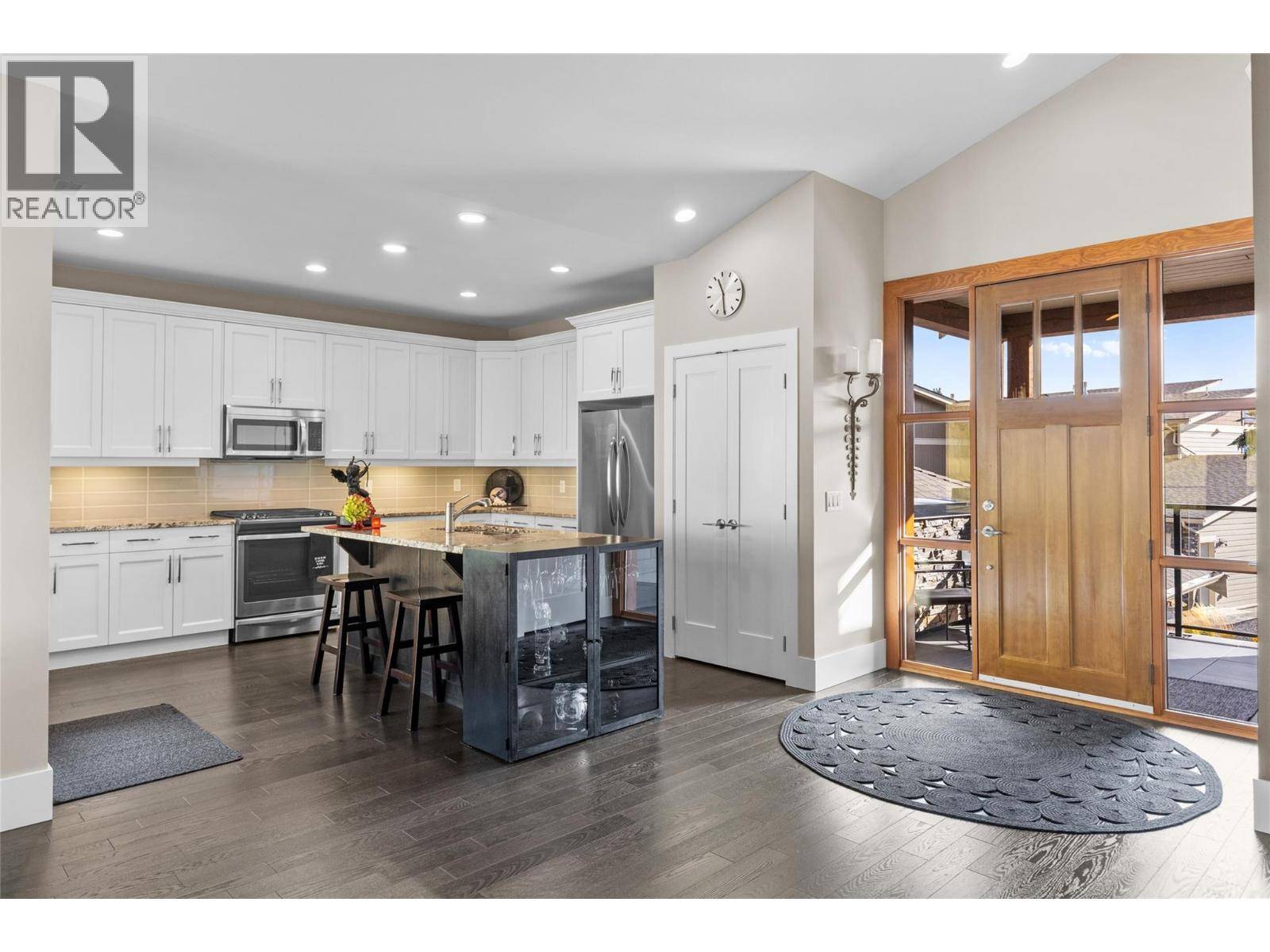 Peachland, BC V0H1X5,4000 Redstone CRES #221