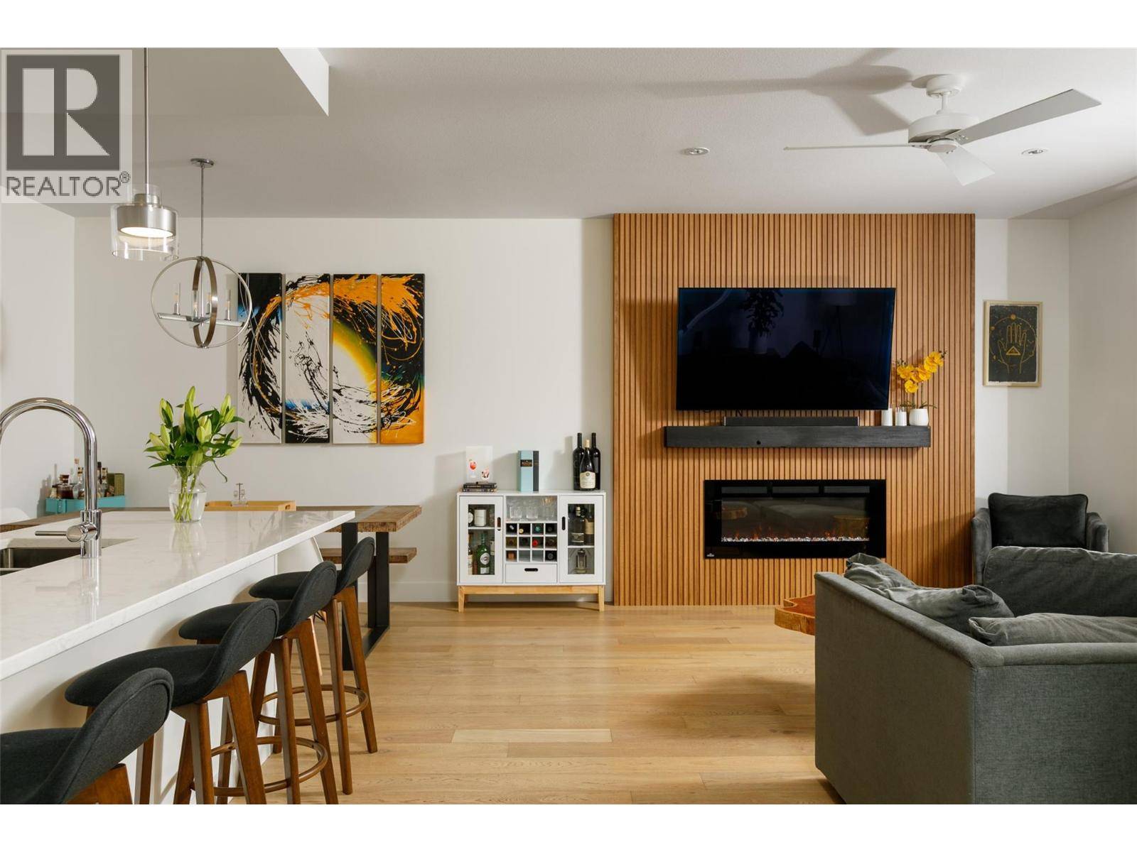 Kelowna, BC V1Y9X2,1025 Cawston Avenue