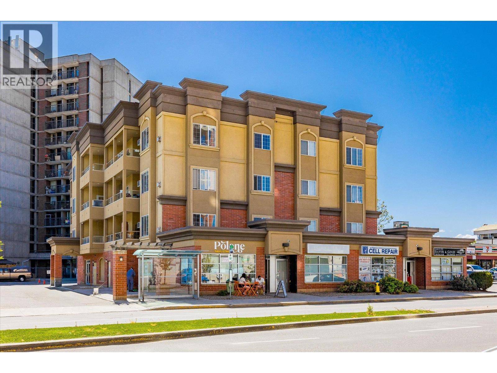 Kelowna, BC V1Y6R3,1125 Bernard AVE #204