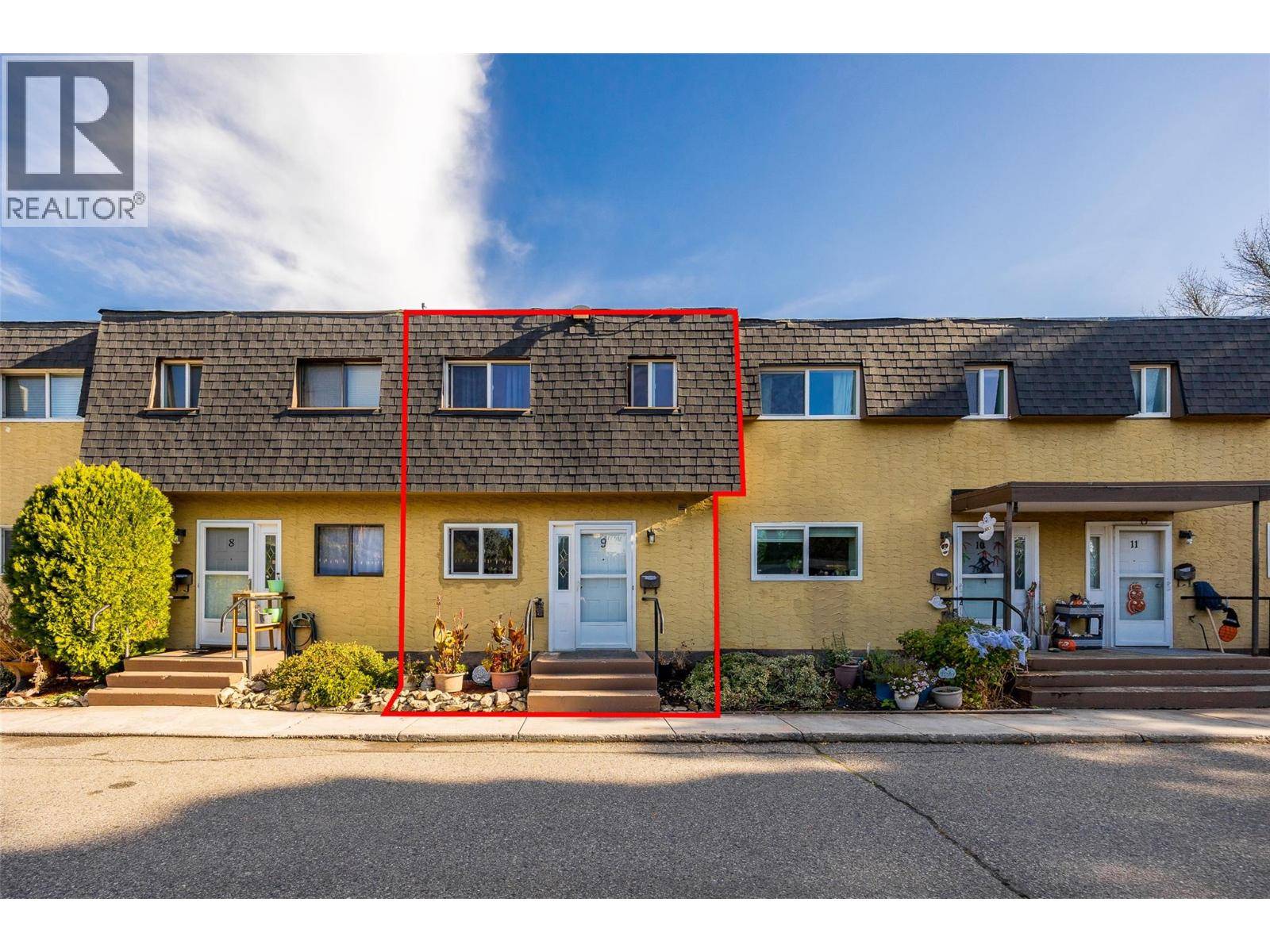 Kelowna, BC V1Y8K5,1283 Bernard AVE #9