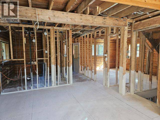 Fauquier, BC V0G1K0,534 WILLOW Street