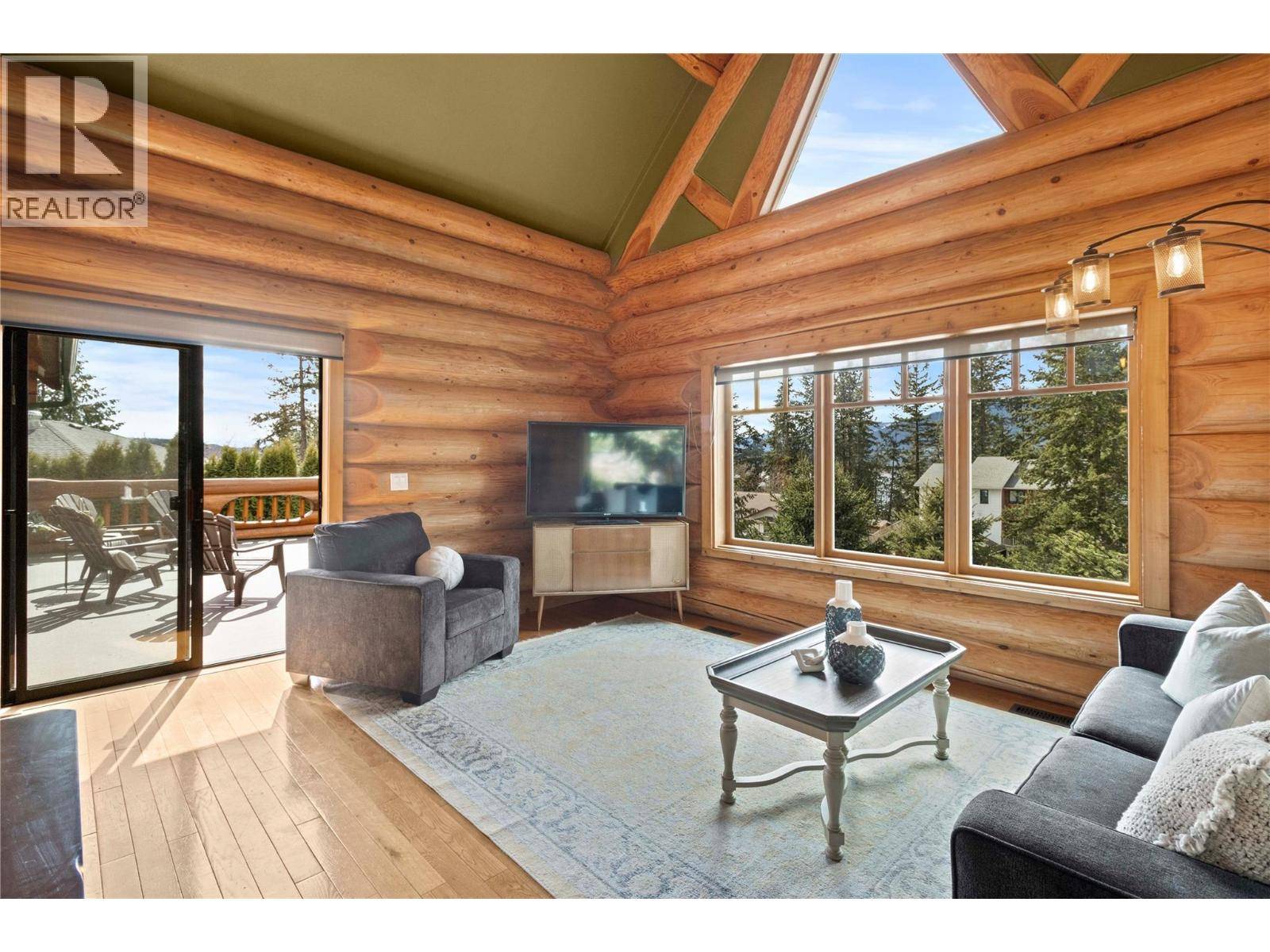 Tappen, BC V0E2X1,3667 Braelyn Road