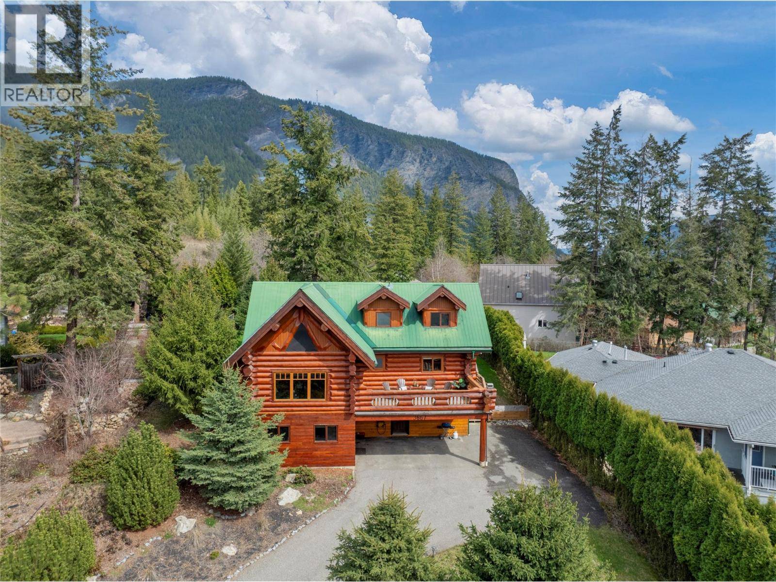 Tappen, BC V0E2X1,3667 Braelyn Road