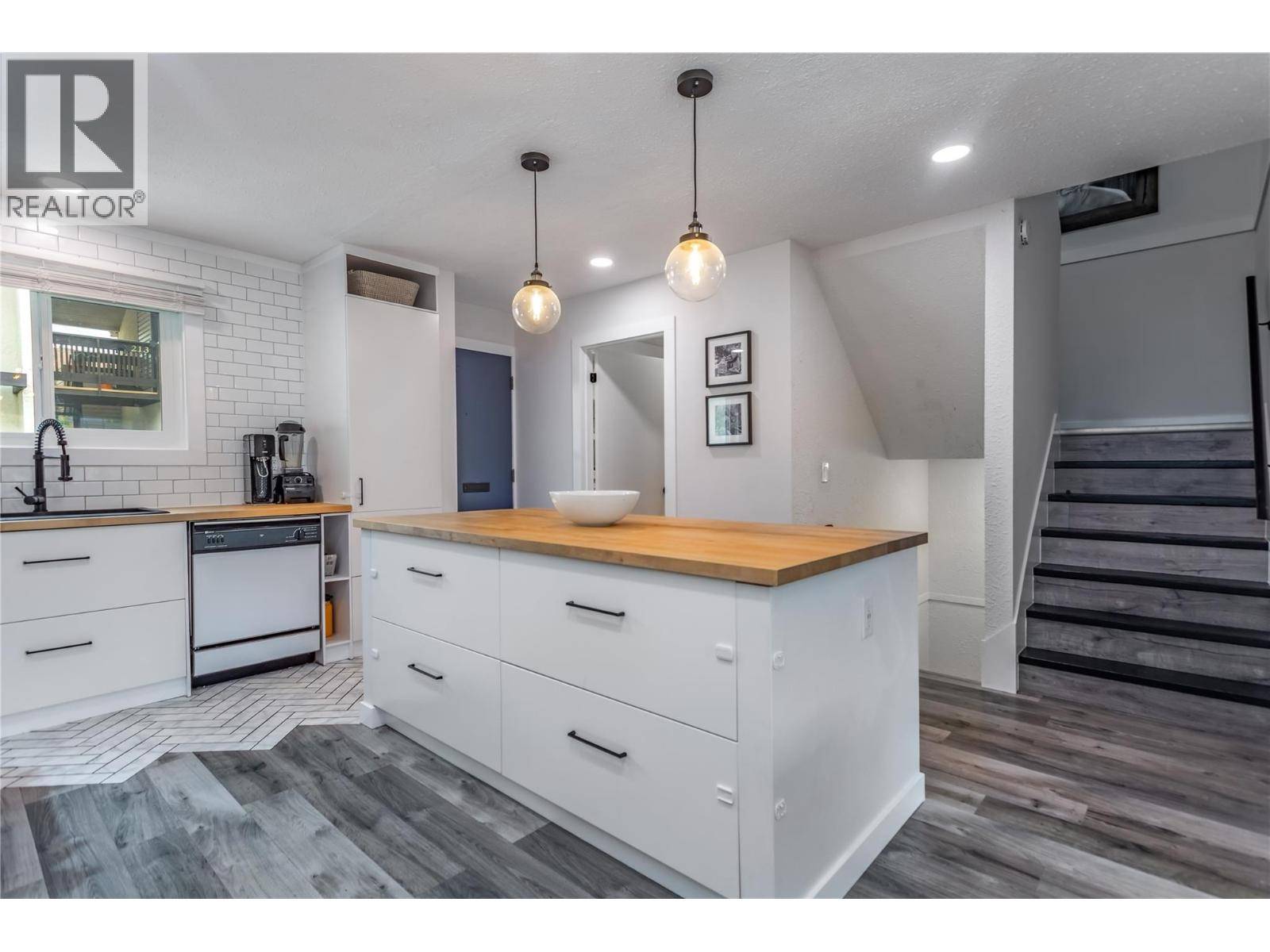 Kelowna, BC V1X2G6,315 Primrose RD #217