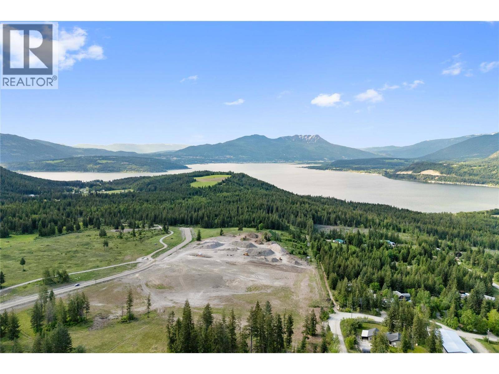 Tappen, BC V0E2X2,3438 Roberge Road