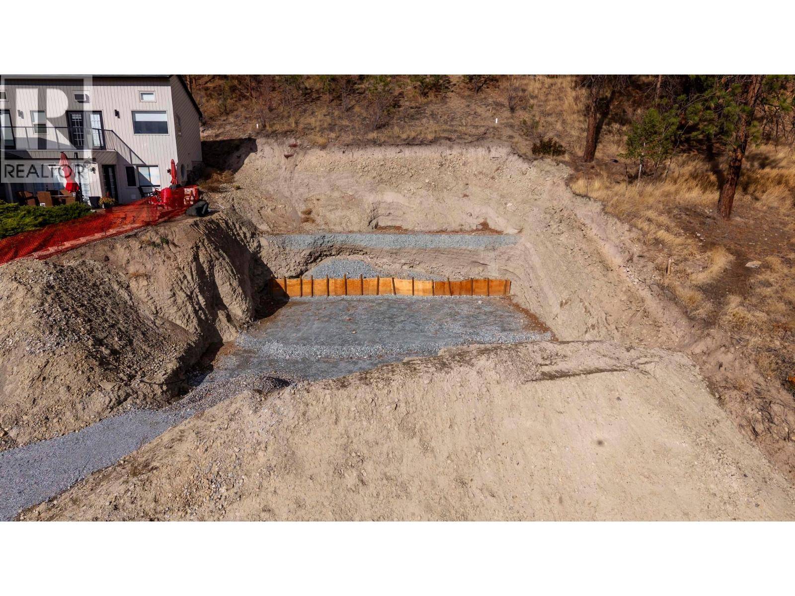 Kelowna, BC V1V1H7,2272 Omineca Place