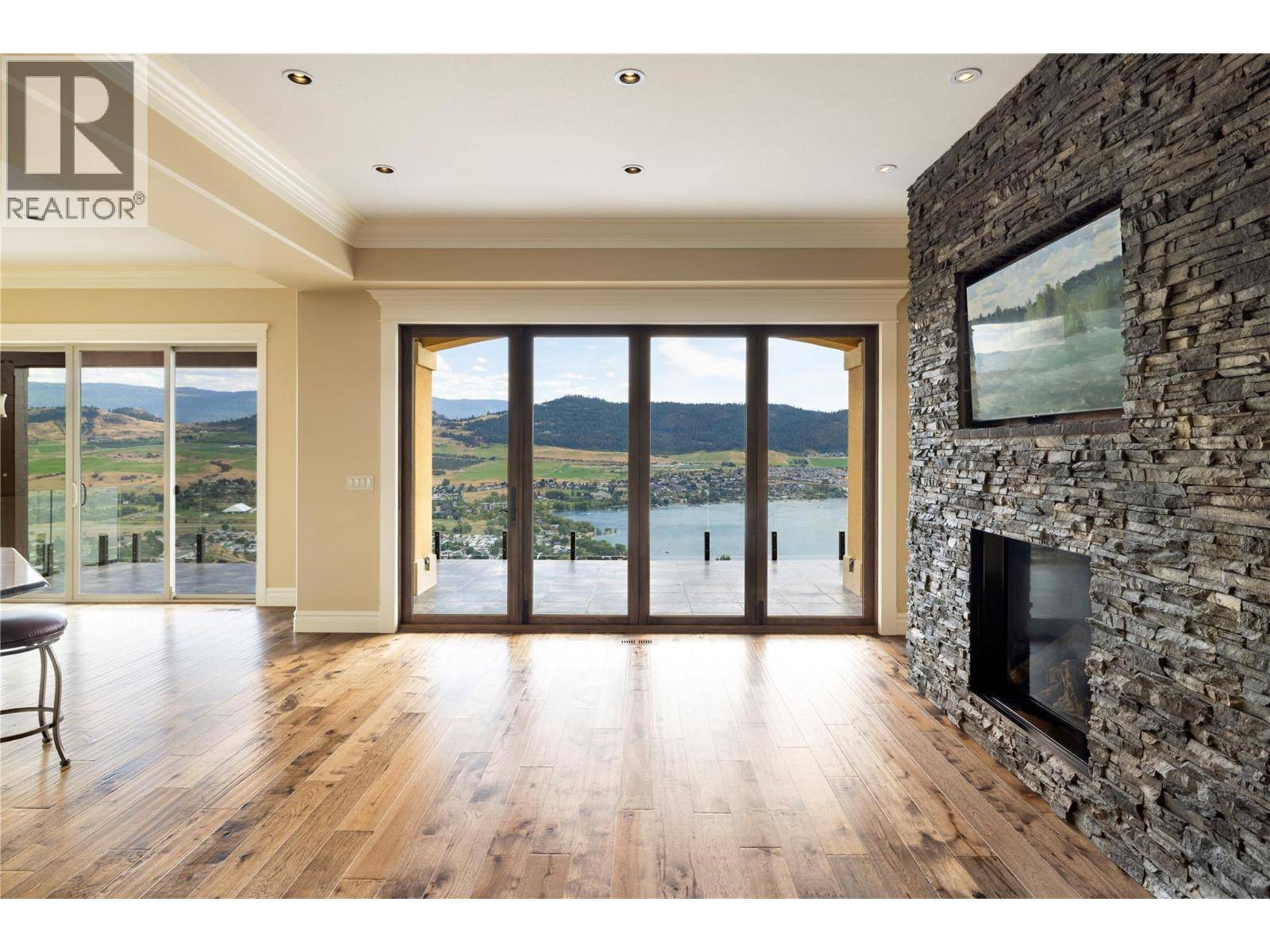 Vernon, BC V1H1Z7,108 Vineyard Way