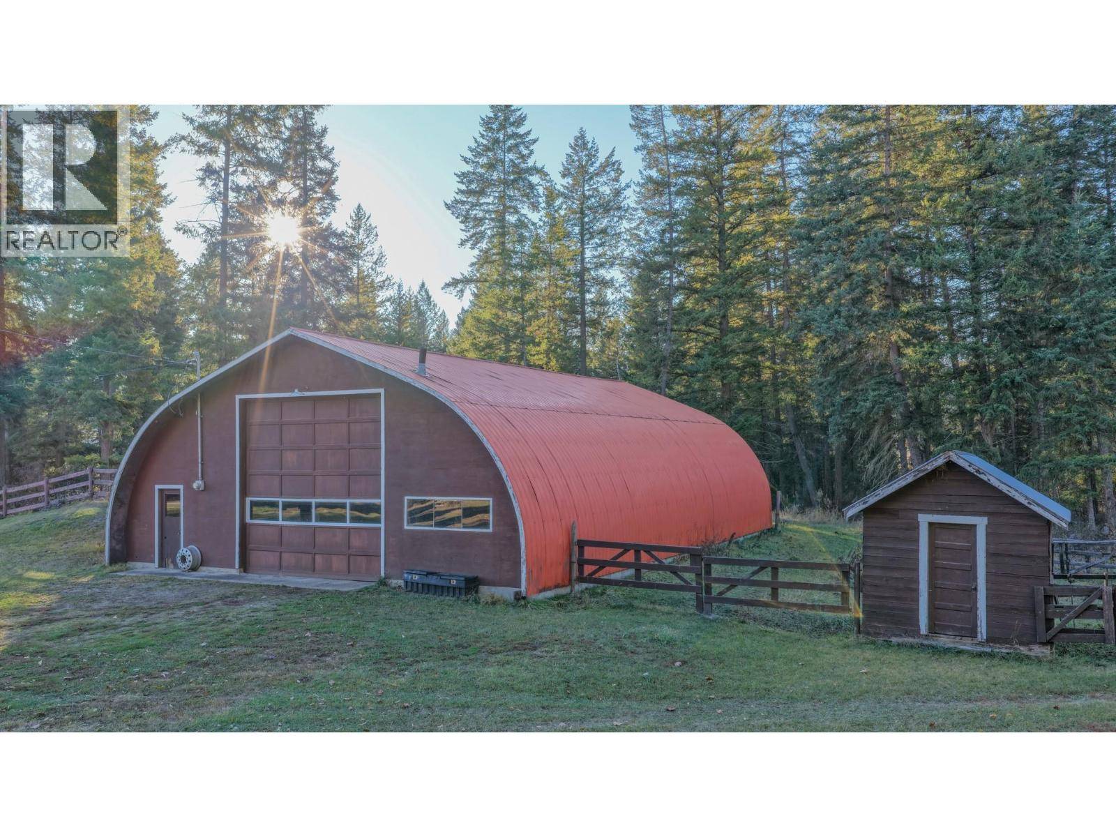 Lumby, BC V0E2G1,2471 Highway 6 Road