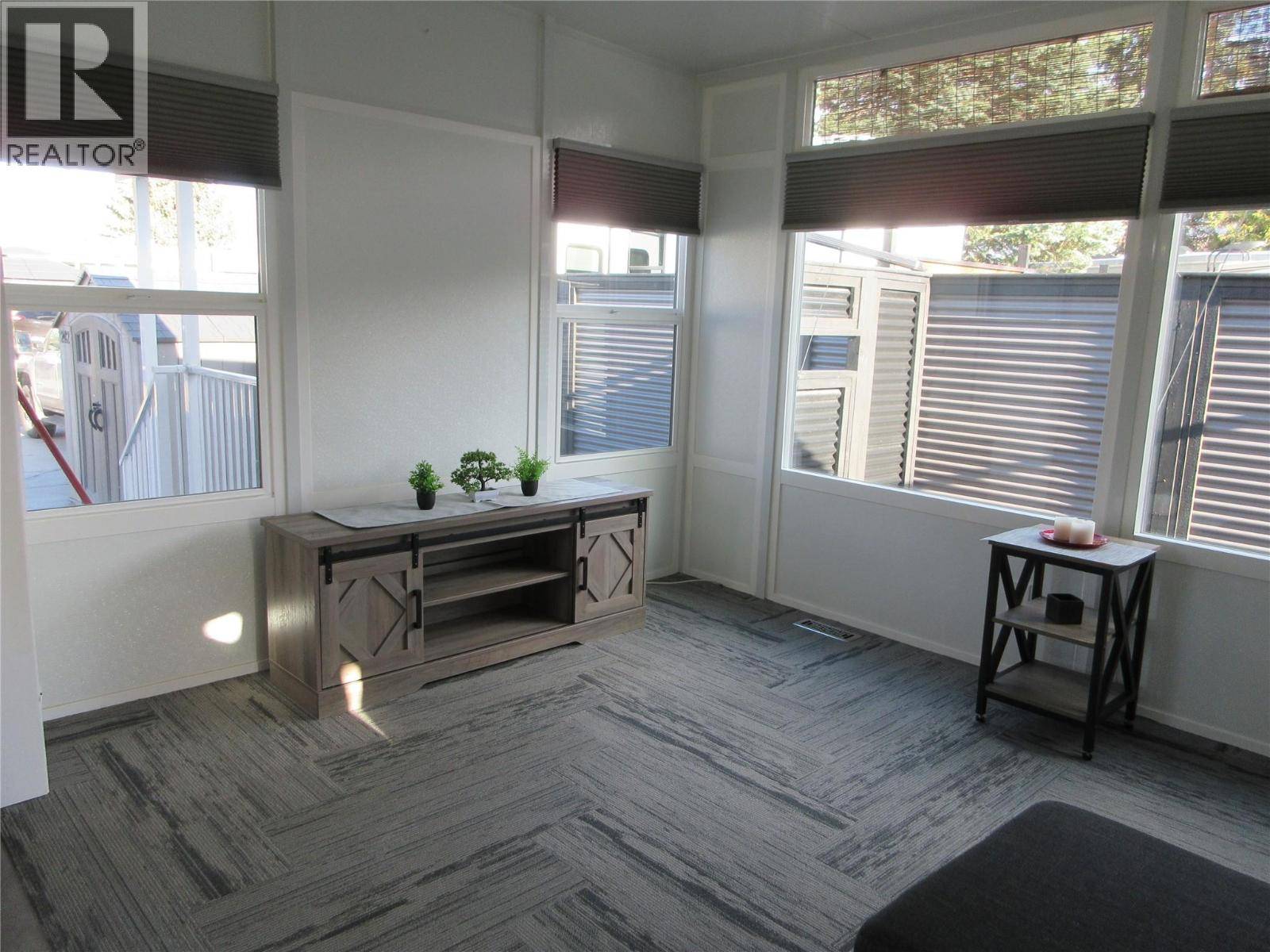 Kelowna, BC V4V1P4,415 Commonwealth RD #242