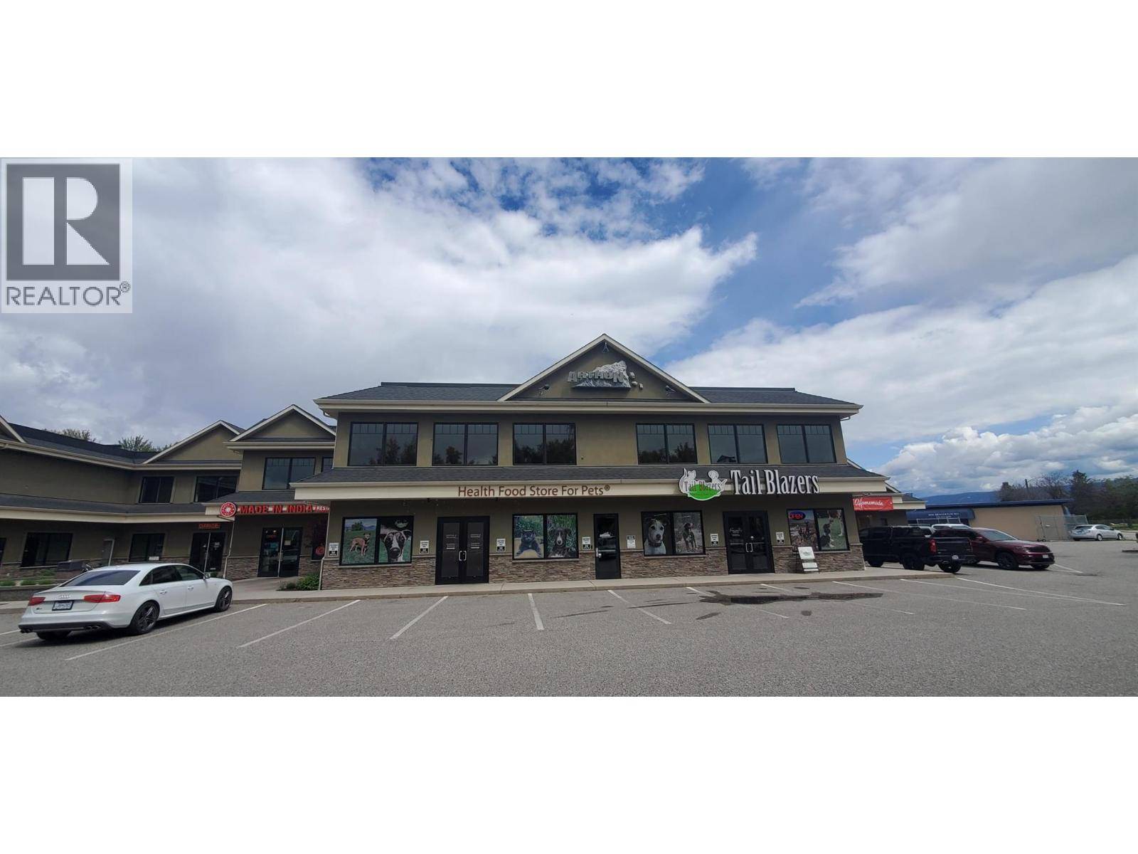 Kelowna, BC V1W3P6,1790 KLO RD #8