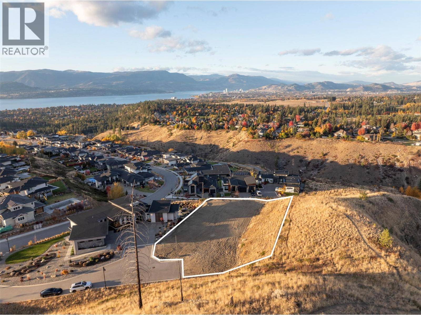 Kelowna, BC V1W5N9,1710 Vincent Place