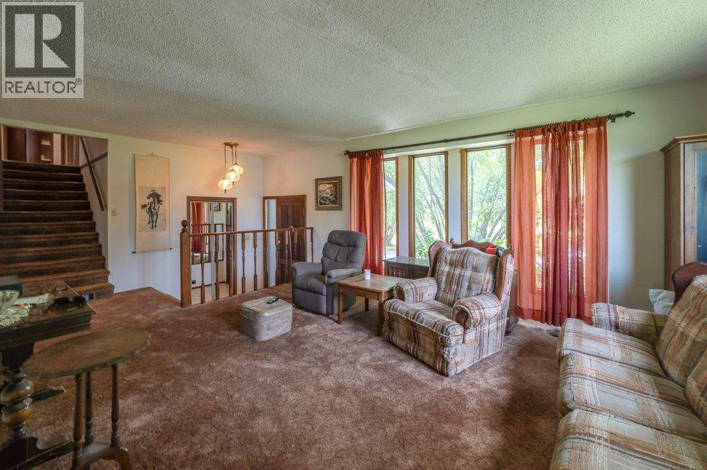 Oliver, BC V0H1T1,294 ROAD 18 Road