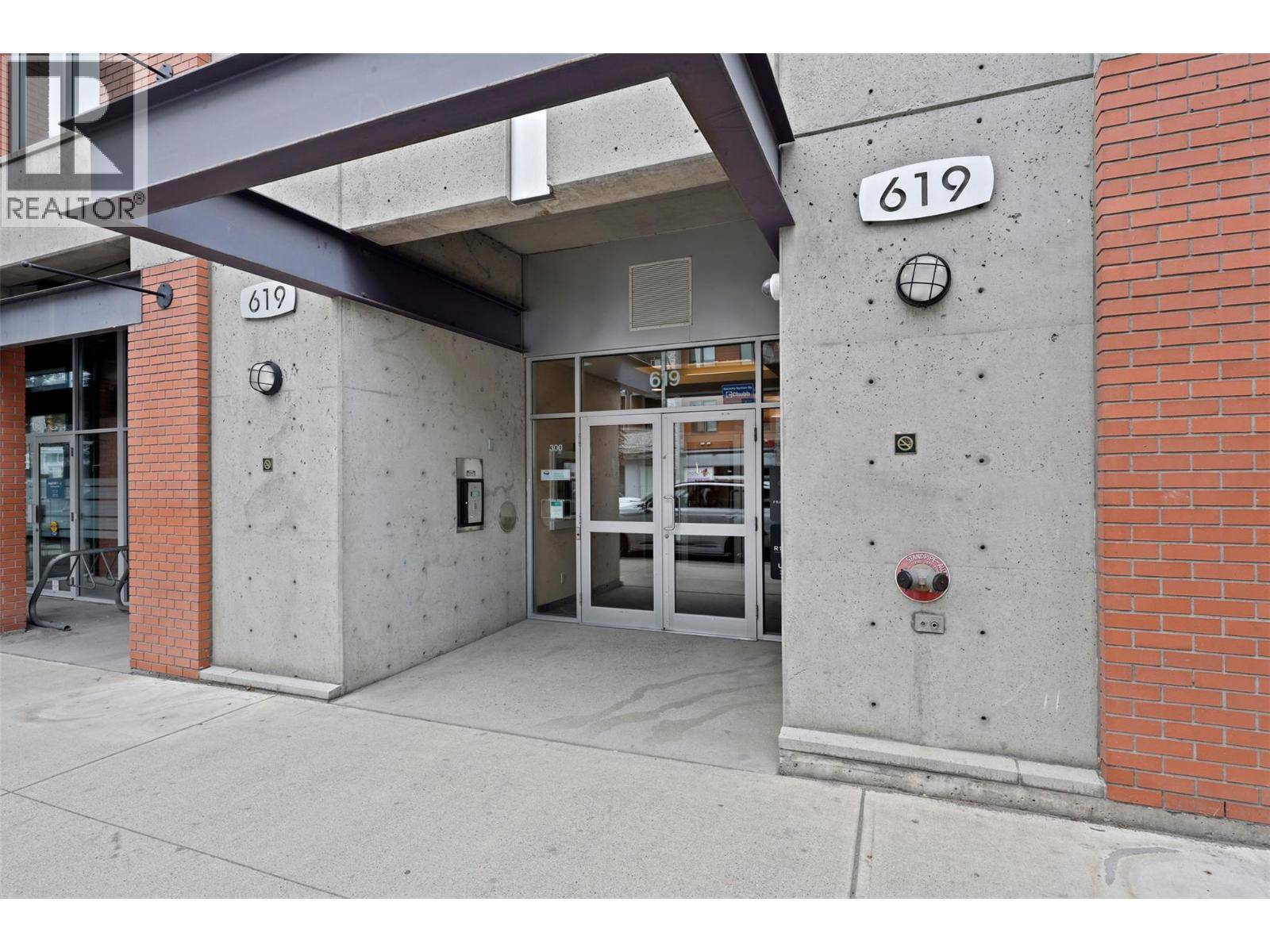 Kamloops, BC V2C6W7,619 Victoria ST #702