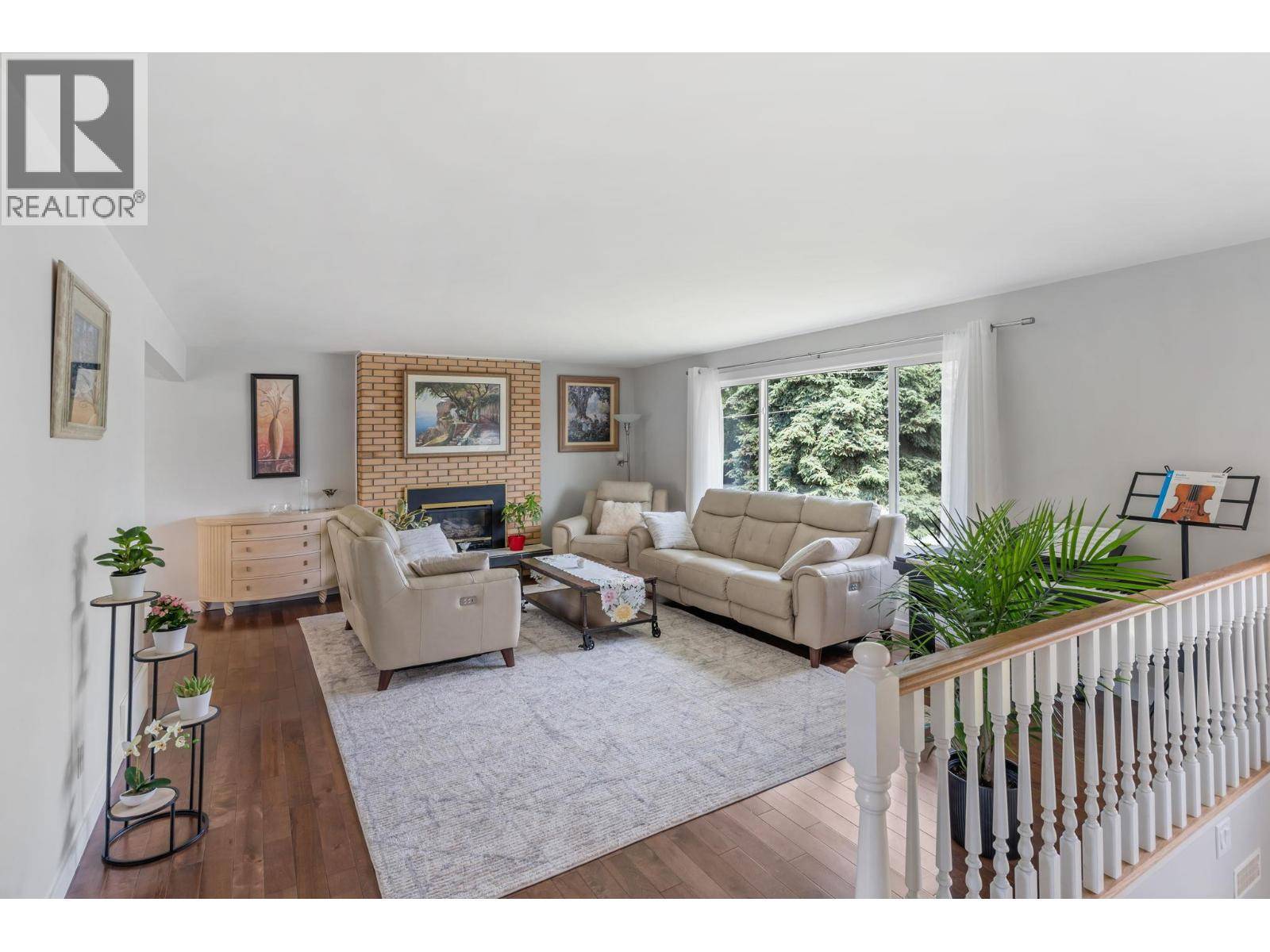 Kelowna, BC V1W1E4,449 Barkley Road