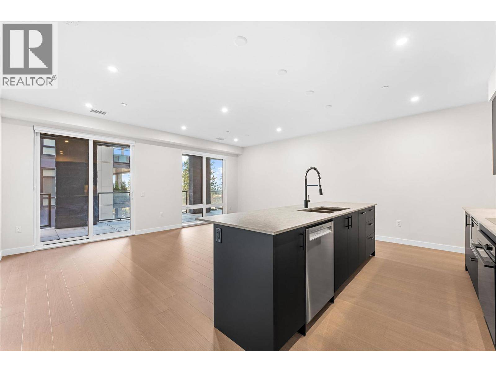 Lake Country, BC V4V0A5,9654 Benchland RD #202