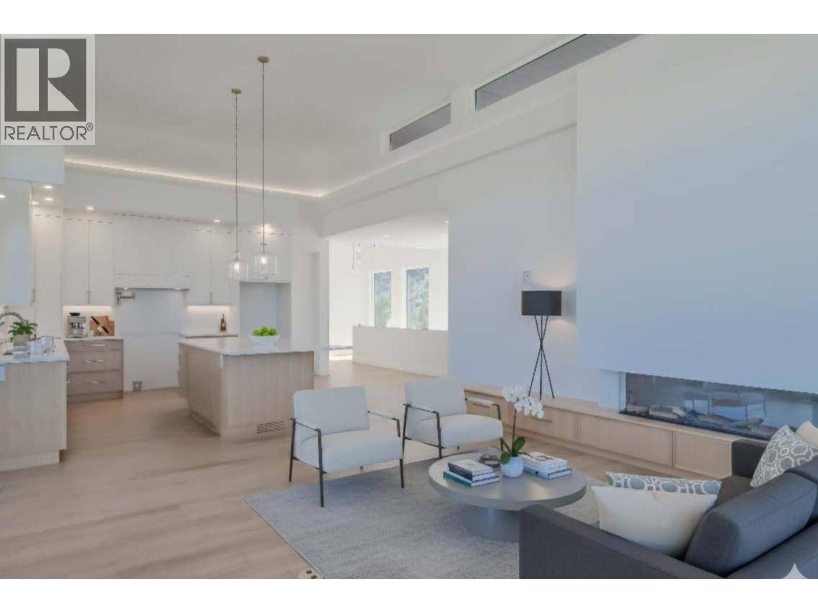 Penticton, BC V2A0J3,3331 EVERGREEN DR #106