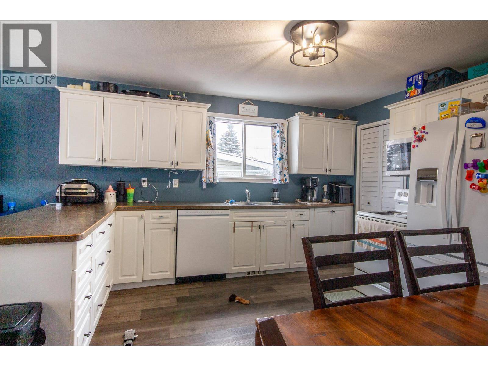 Dawson Creek, BC V1G1X4,304 100A Avenue