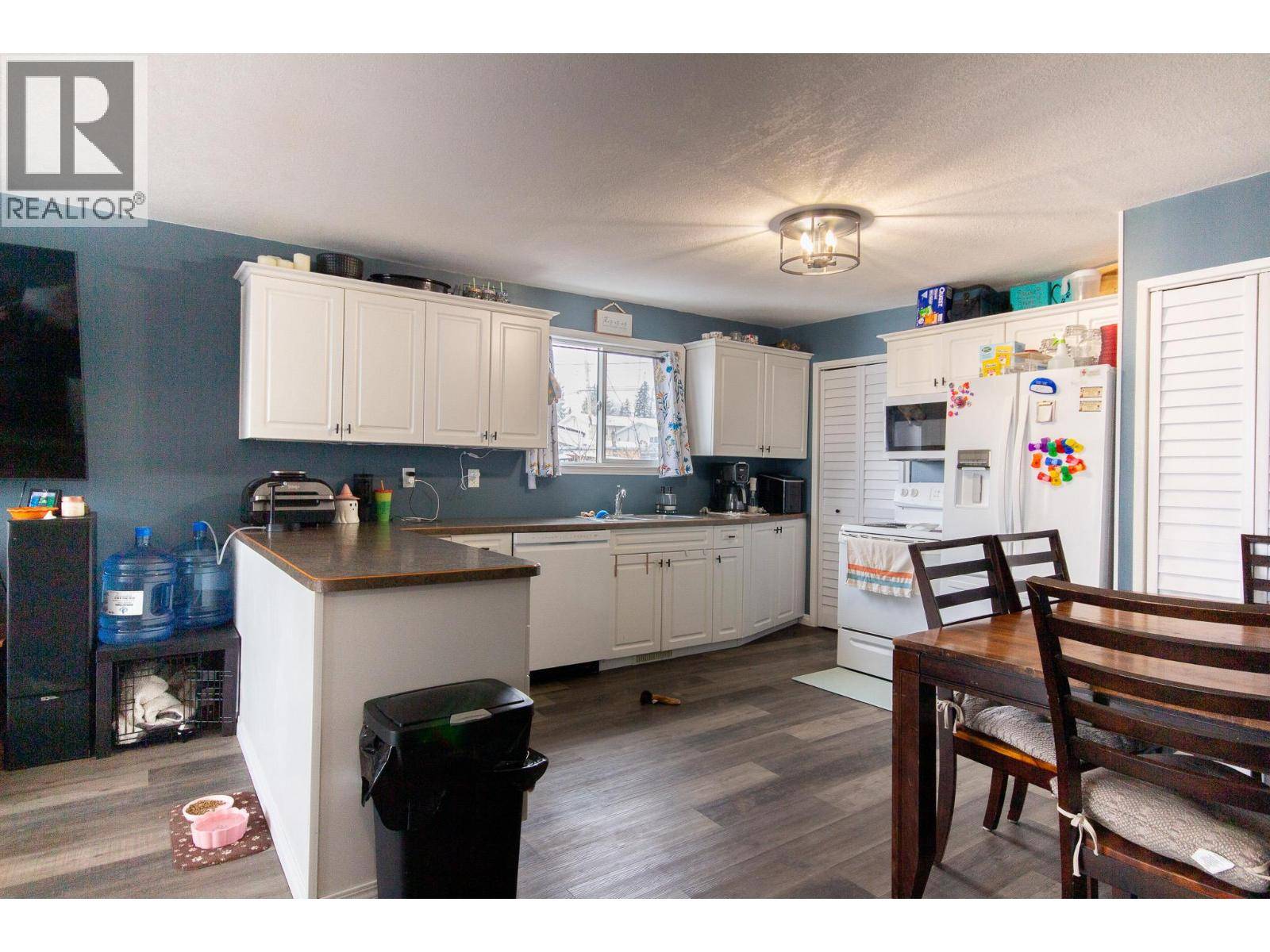 Dawson Creek, BC V1G1X4,304 100A Avenue