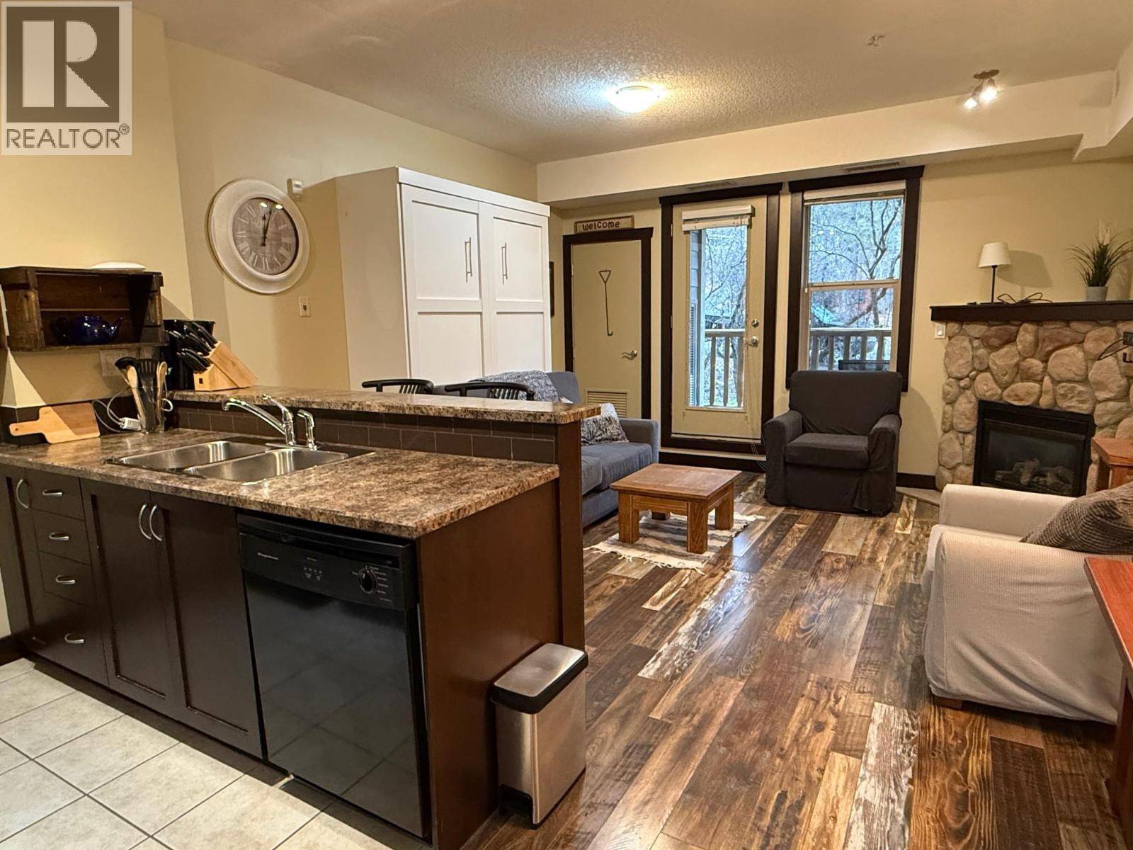 Fernie, BC V0B1M1,1500 MCDONALD AVE #120