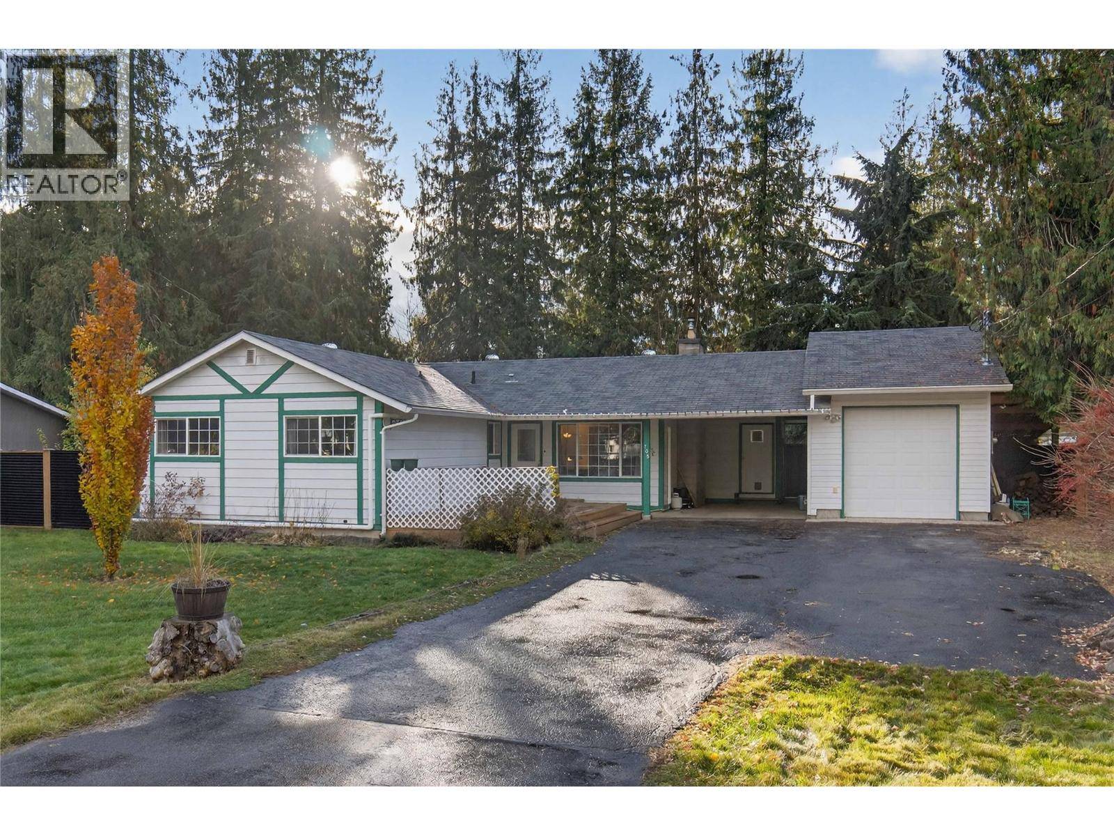 Sicamous, BC V0E2V0,705 Spruce Street