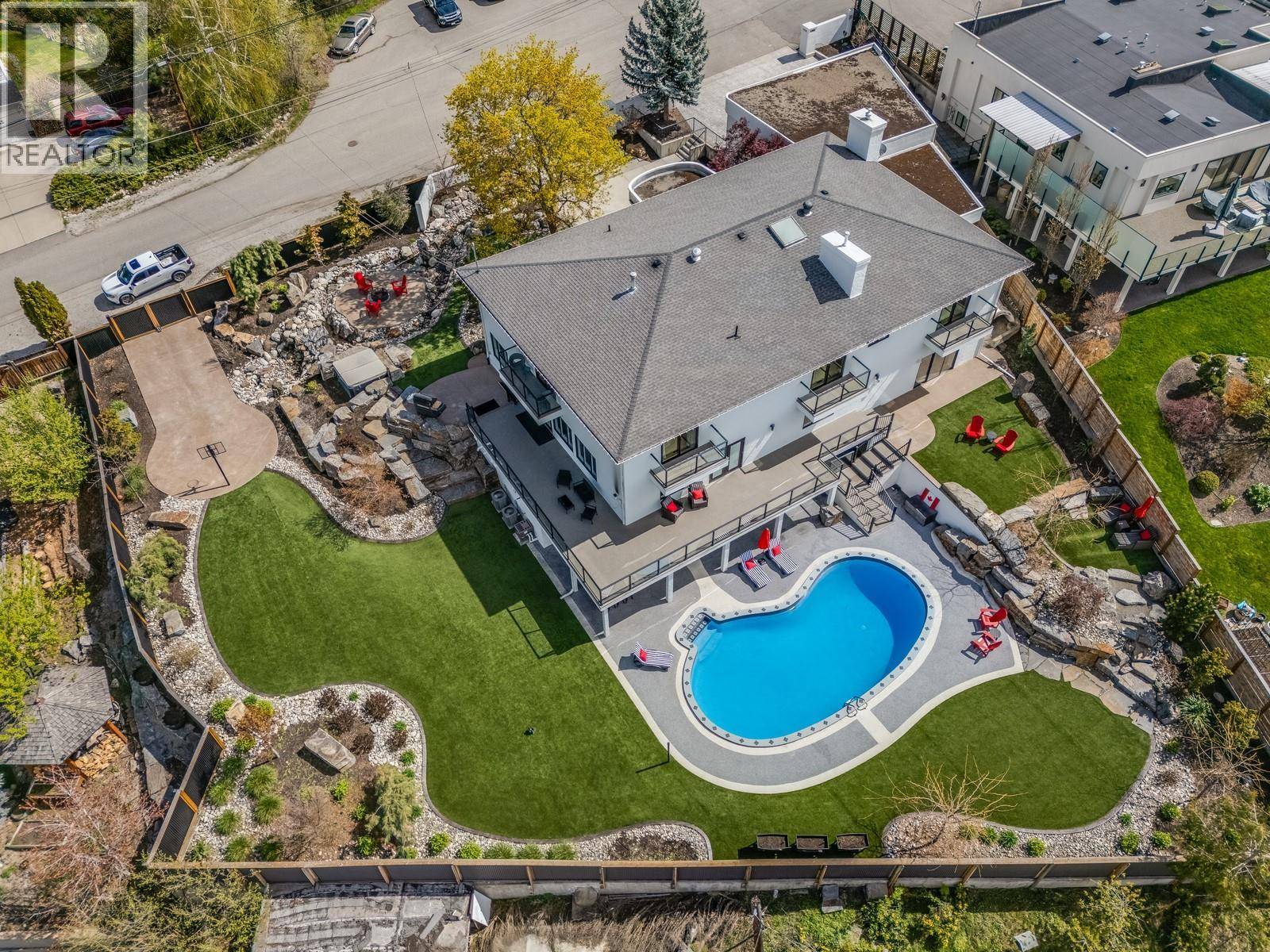 Kelowna, BC V1W4H6,4812 Lakeshore Place