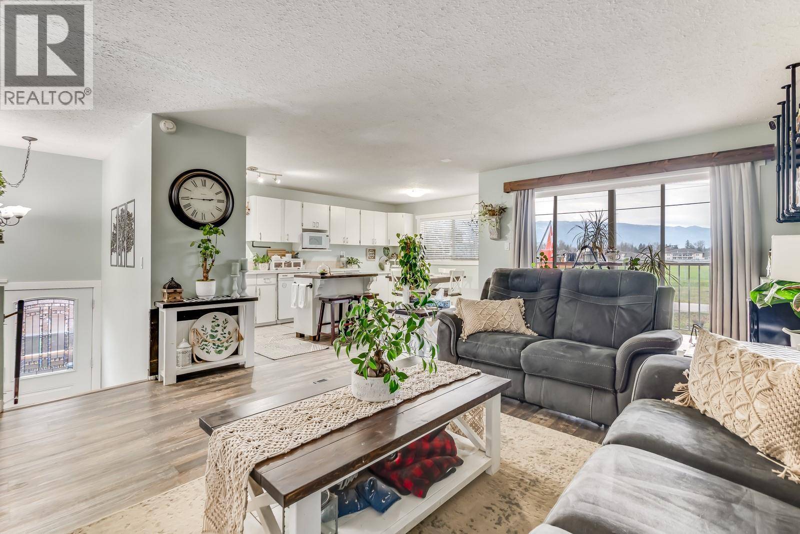 Enderby, BC V4Y4A7,305A Kildonan Avenue