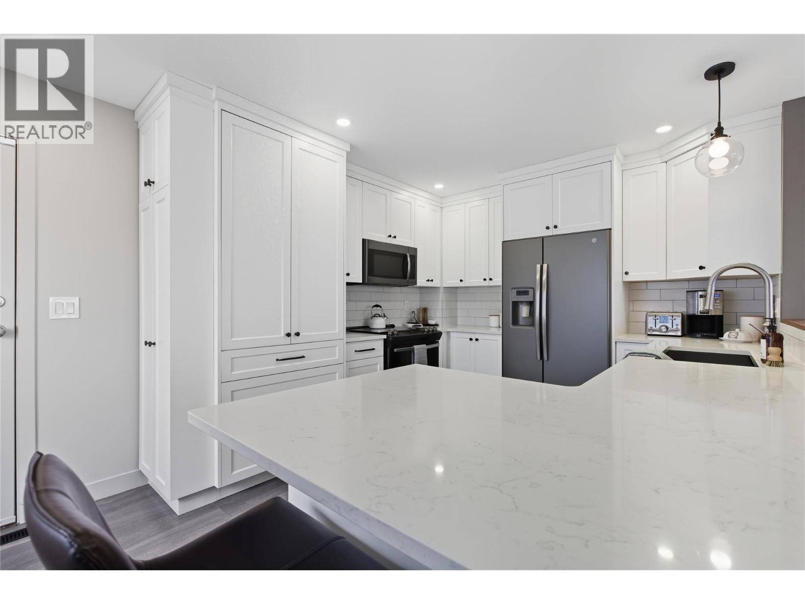 Kamloops, BC V1S1T9,2439 DRUMMOND Court