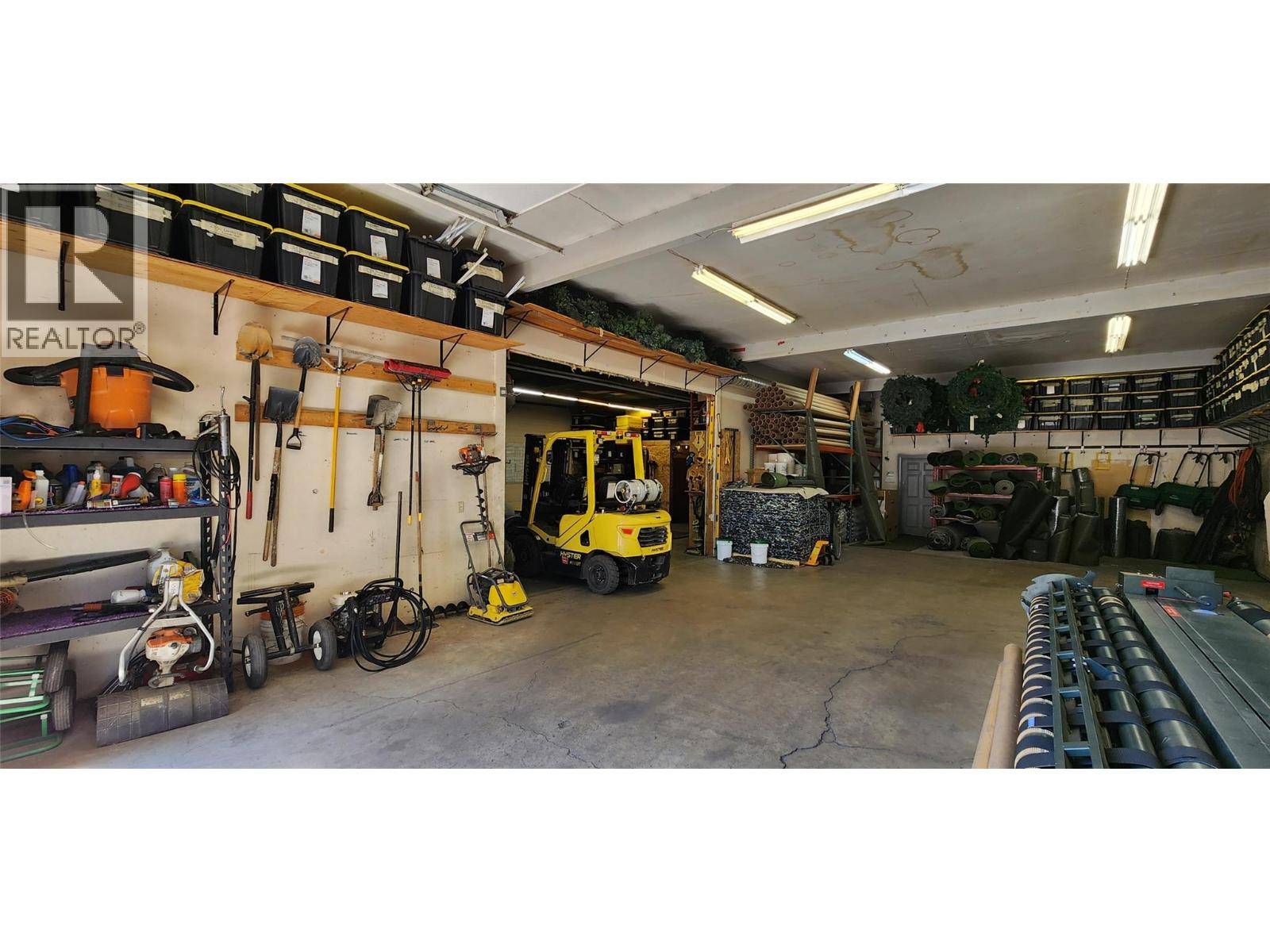 Kelowna, BC V1X4R3,165 Old Vernon RD #A