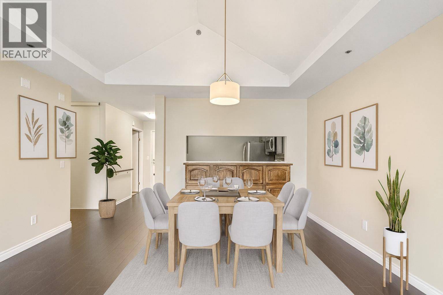 Kelowna, BC V1Y5Y1,1045 Sutherland AVE North #323