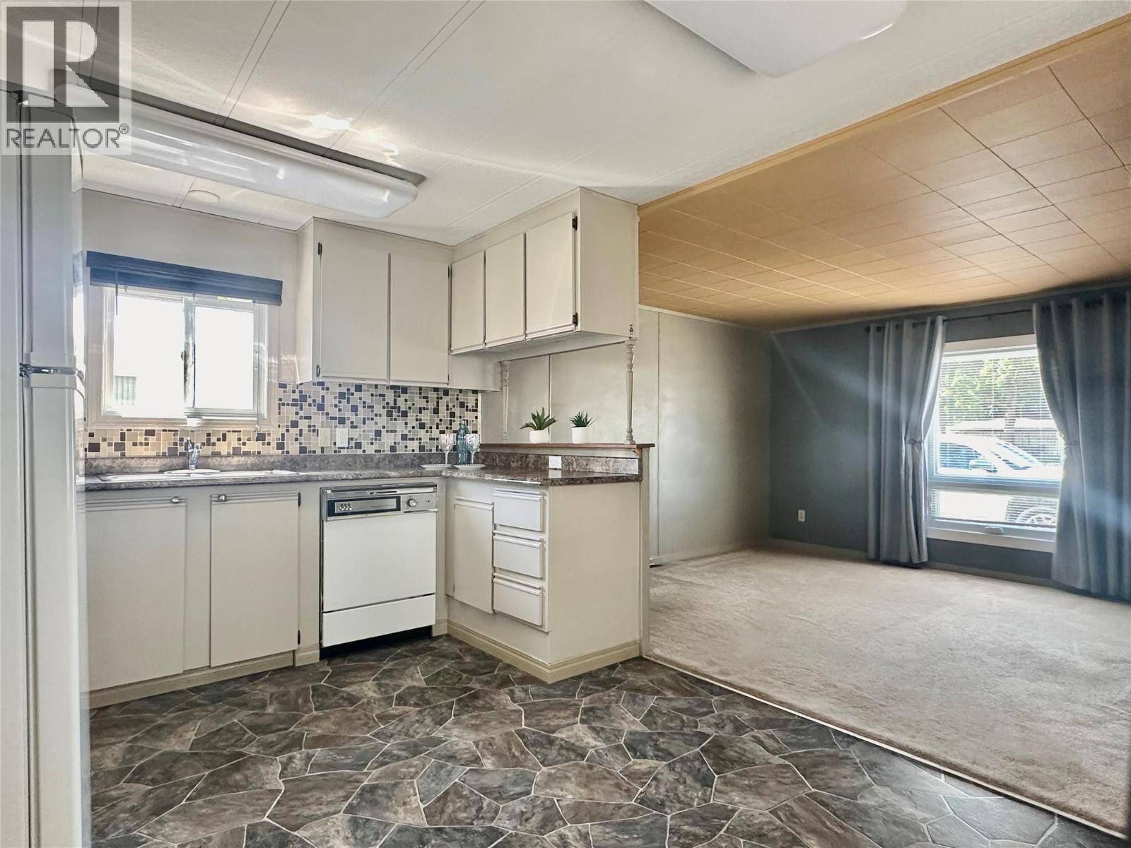 Oliver, BC V0H1T3,6778 Tucelnuit DR #26