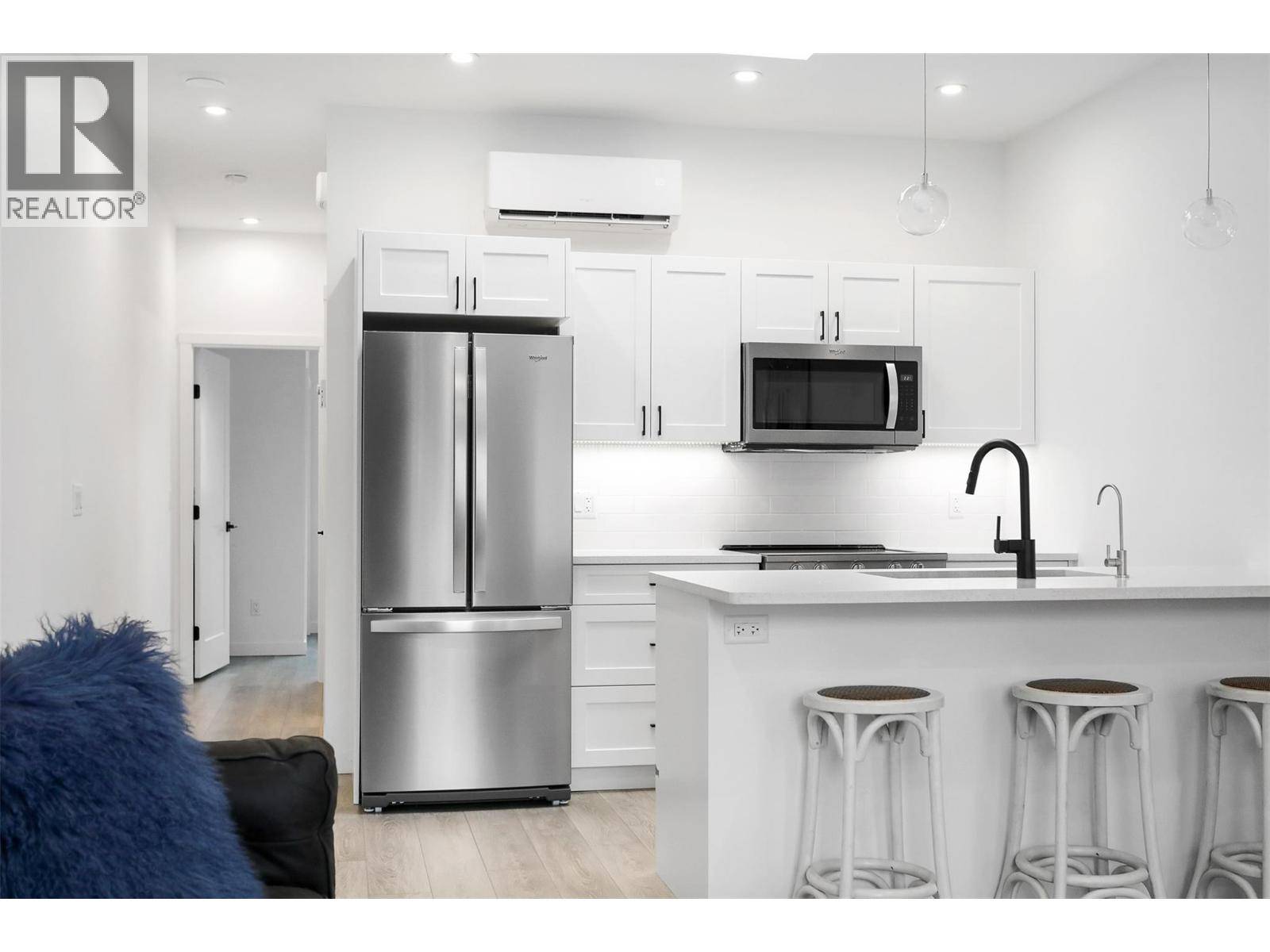 Kelowna, BC V4V1E5,8900 Jim Bailey RD #219C