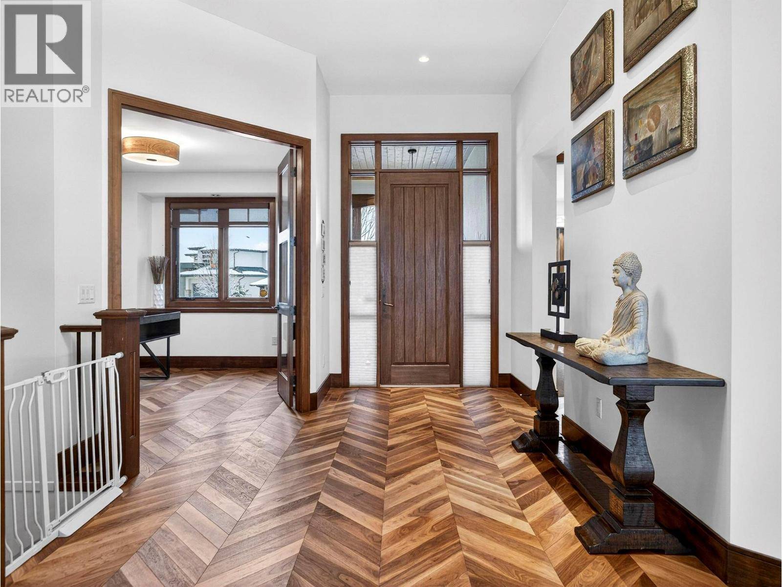 Kelowna, BC V1V3A2,132 Sky Court