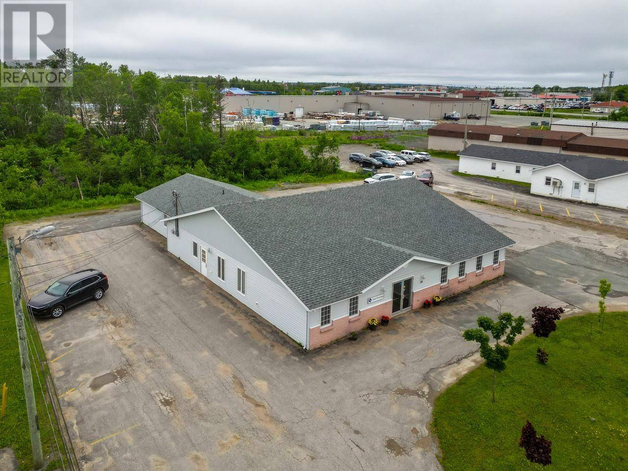 Gander, NL A1V1W7,30 Roe Avenue