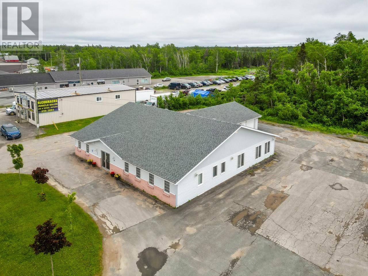 Gander, NL A1V1W7,30 Roe Avenue