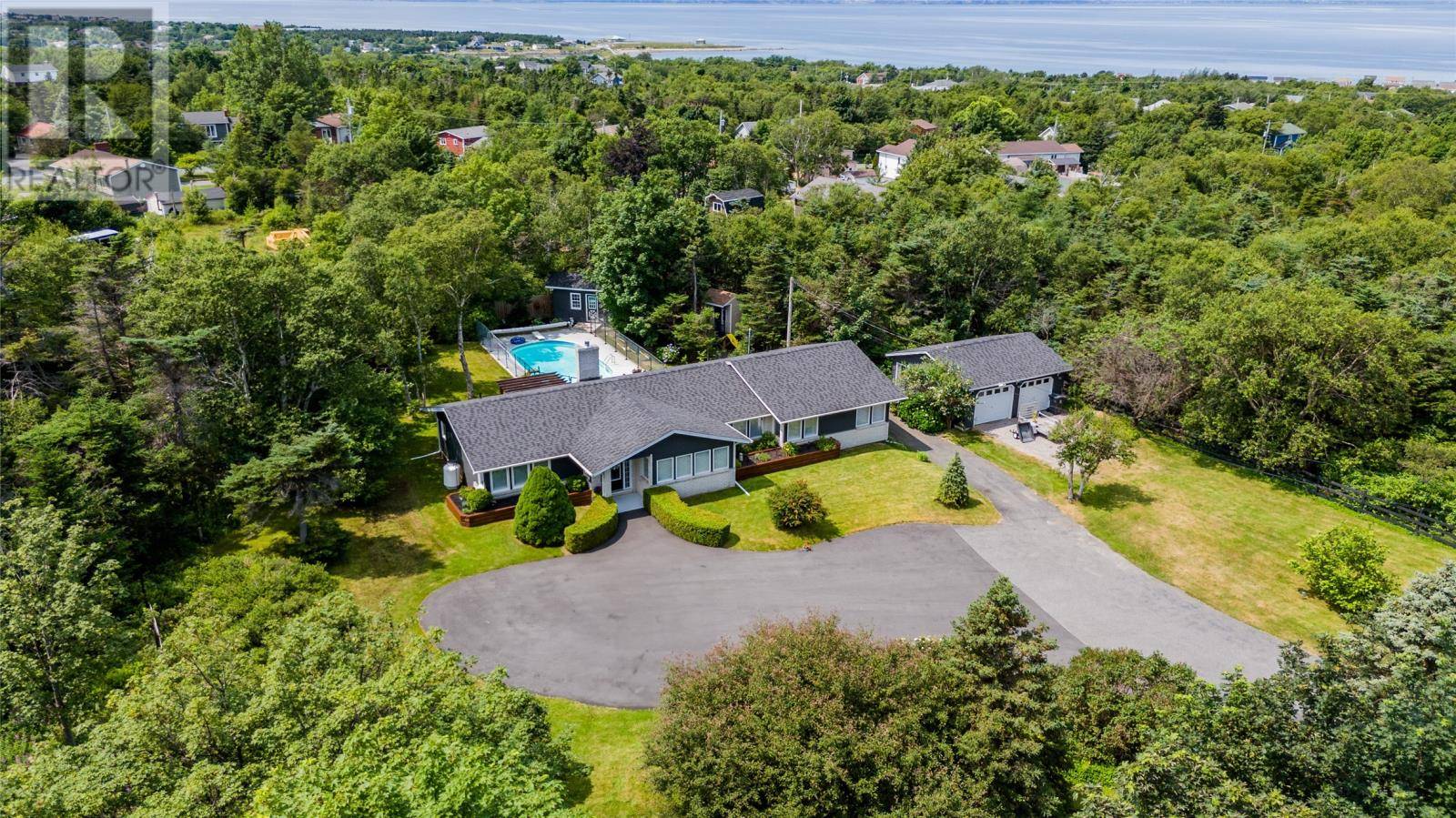 Conception Bay South, NL A1X6B6,54 Middle Bight Road