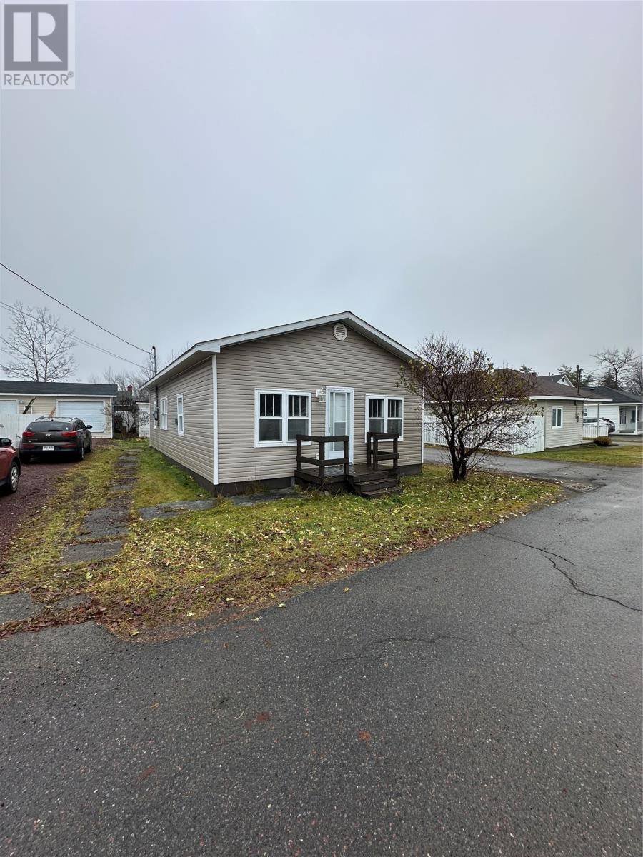 Grand Falls-windsor, NL A2B1A7,5 Elizabeth Street