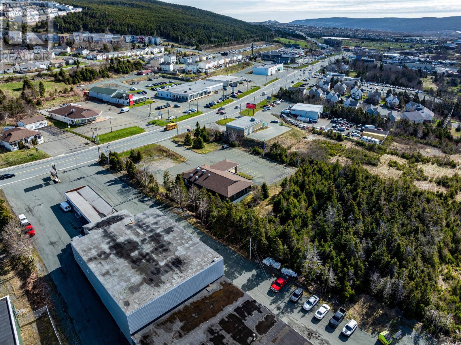 Mount Pearl, NL A1N2K1,949 Topsail Road