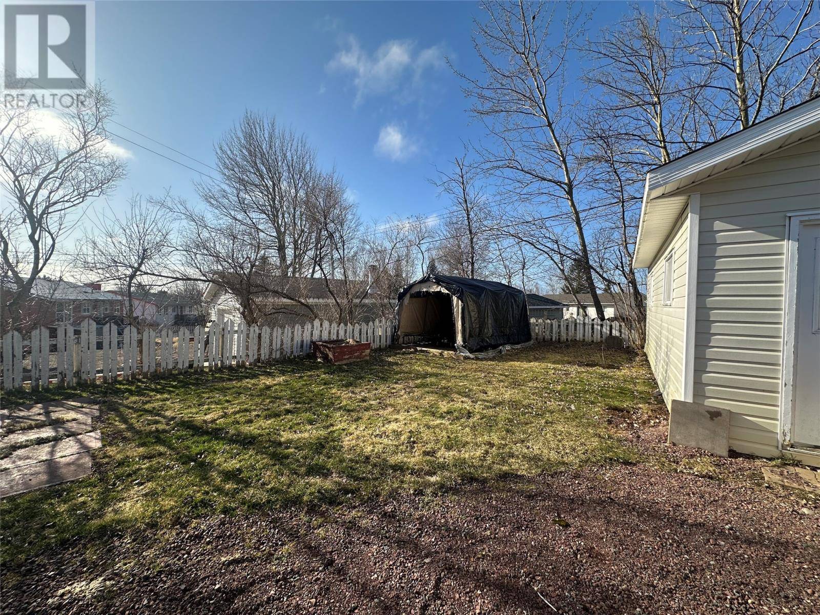 Grand Falls-windsor, NL A2A1J5,115 Goodyear Avenue