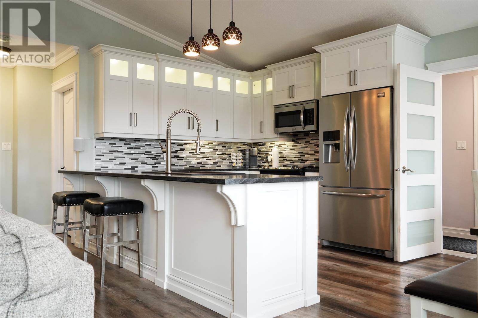 Bay Roberts, NL A0A3V0,87A Shearstown Road