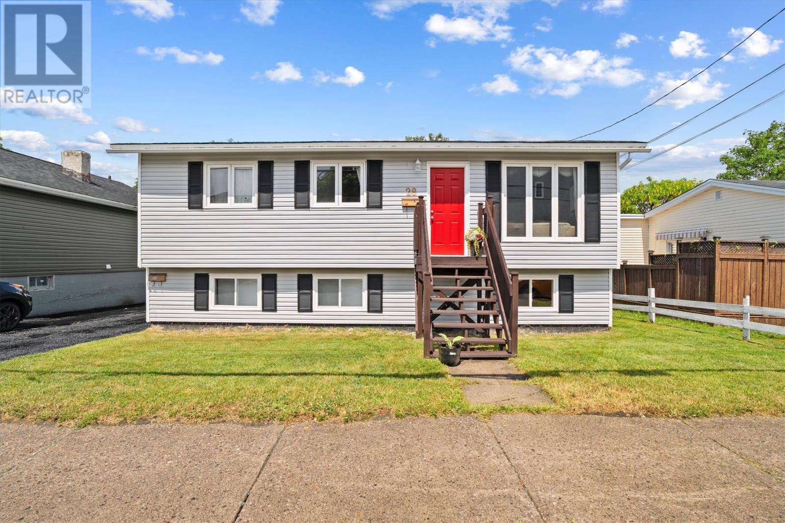 St. Johns, NL A1C3B3,28 Liverpool Avenue