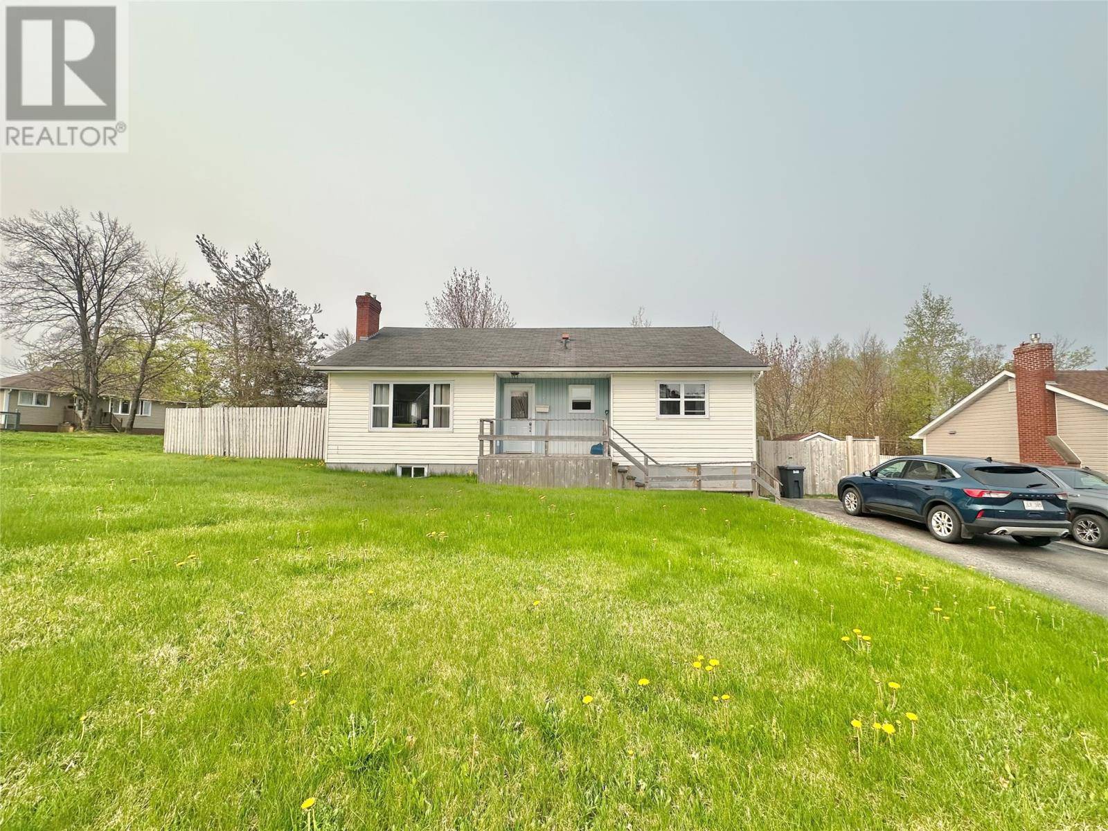 Grand Falls-windsor, NL A2A1V2,5 Willow Road