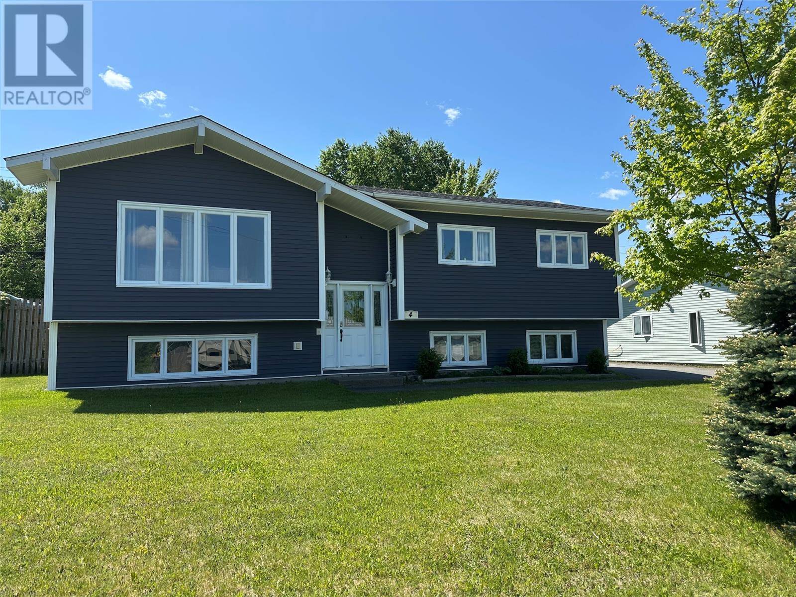 Grand Falls-windsor, NL A2A2N2,4 Knight Street