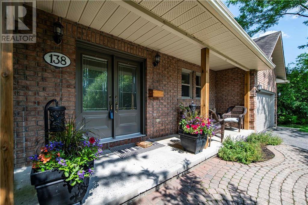 Stittsville, ON K2S1B9,138 LANIGAN CRESCENT