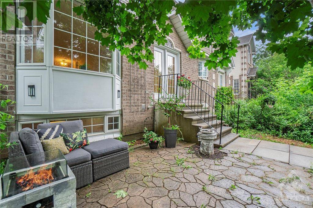 Stittsville, ON K2S1V7,12 RIVERBANK COURT